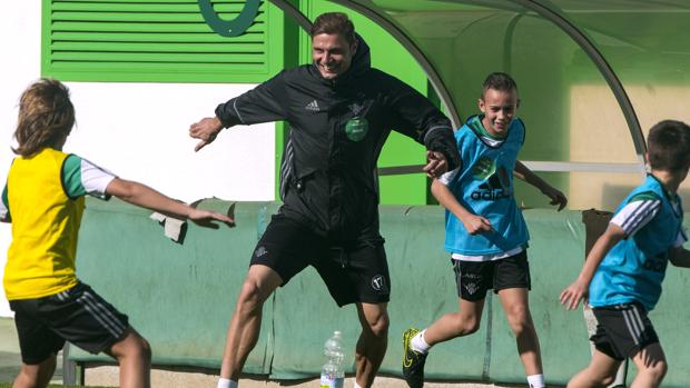 Joaquín, un genio también con los más pequeños