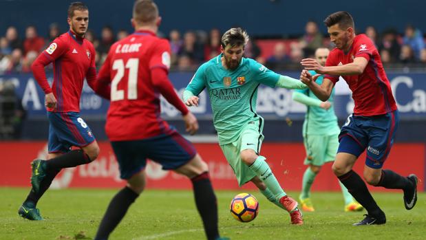 El Barça recupera tímidamente su juego ante el colista