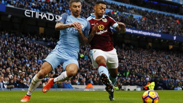 El City de Guardiola logra un triunfo agónico ante el Burnley