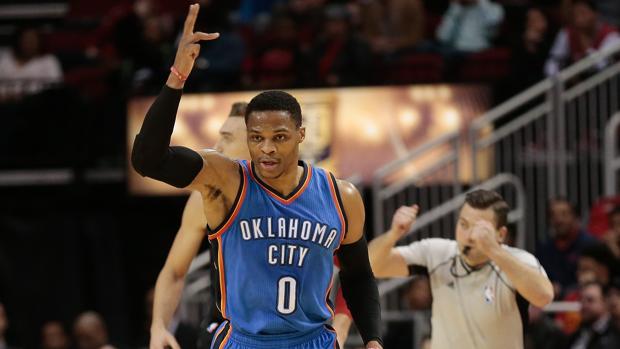 49 puntos de Westbrook pero derrota de Oklahoma