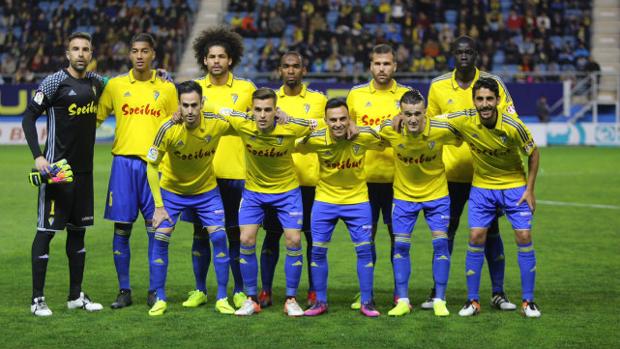 Los jugadores del Cádiz CF, uno a uno: La defensa no bastó