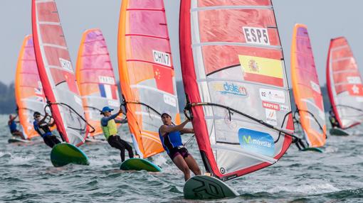 Marina liderando la flota