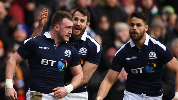 Escocia da la primera sorpresa ante Irlanda (27-22)