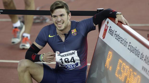 Óscar Husillos, tras lograr el récord de España de 400 metros en pista cubierta