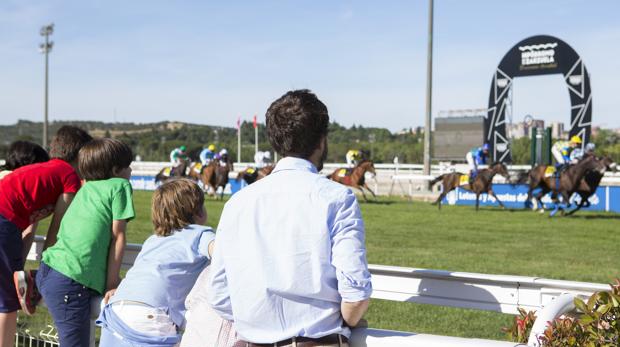 ABC.es vuelve a emitir en exclusiva las carreras de caballos