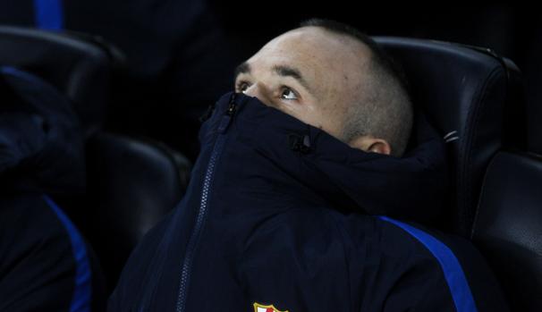 Andrés Iniesta, en el banquillo durante el partido entre el Barcelona y el Celta este pasado sábado