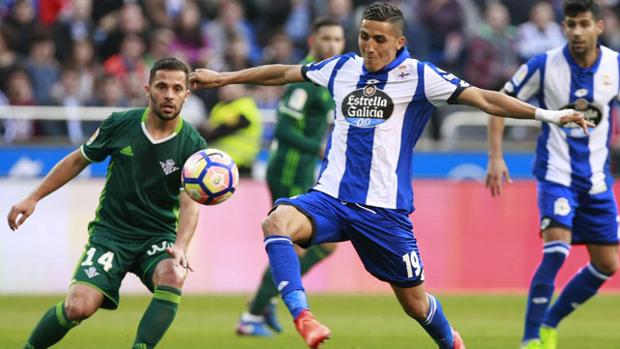 Deportivo-Betis (1-1): Mala lectura del último cuarto de hora