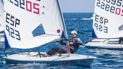 Carlos Martínez y Mónica Azón, dominadores del EuroLaser Masters Cup