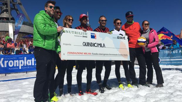 Snowvolley solidario en los Dolomitas