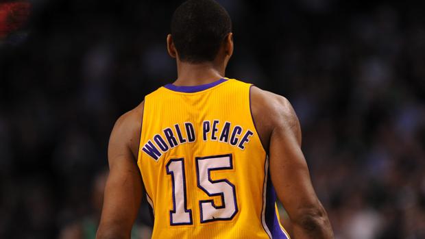 Despedida de Metta World Peace a lo grande