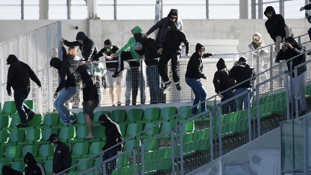 Saint-Étienne - Stade Rennais: los ultras provocan otro grave incidente en el fútbol francés