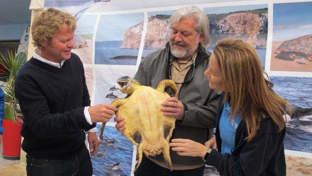 Alex Pella, Juan Eymar y Theresa Zabell