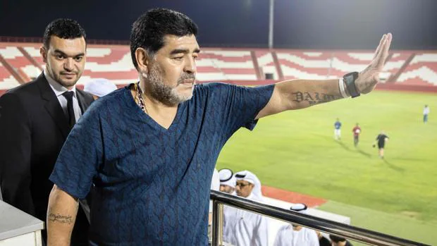 Maradona, en el estadio de su nuevo equipo