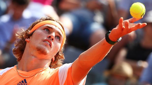 Zverev celebra un punto durante su partido de semifinales contra Isner.