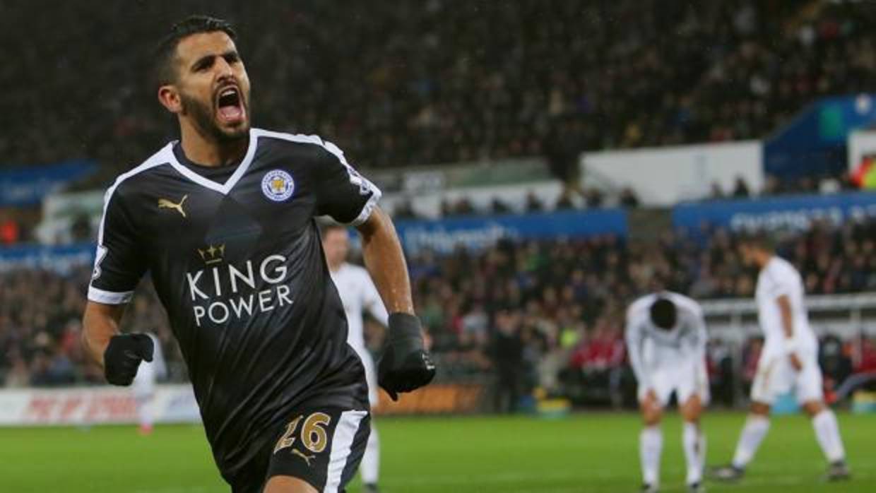 Mahrez, en un partido con el Leicester