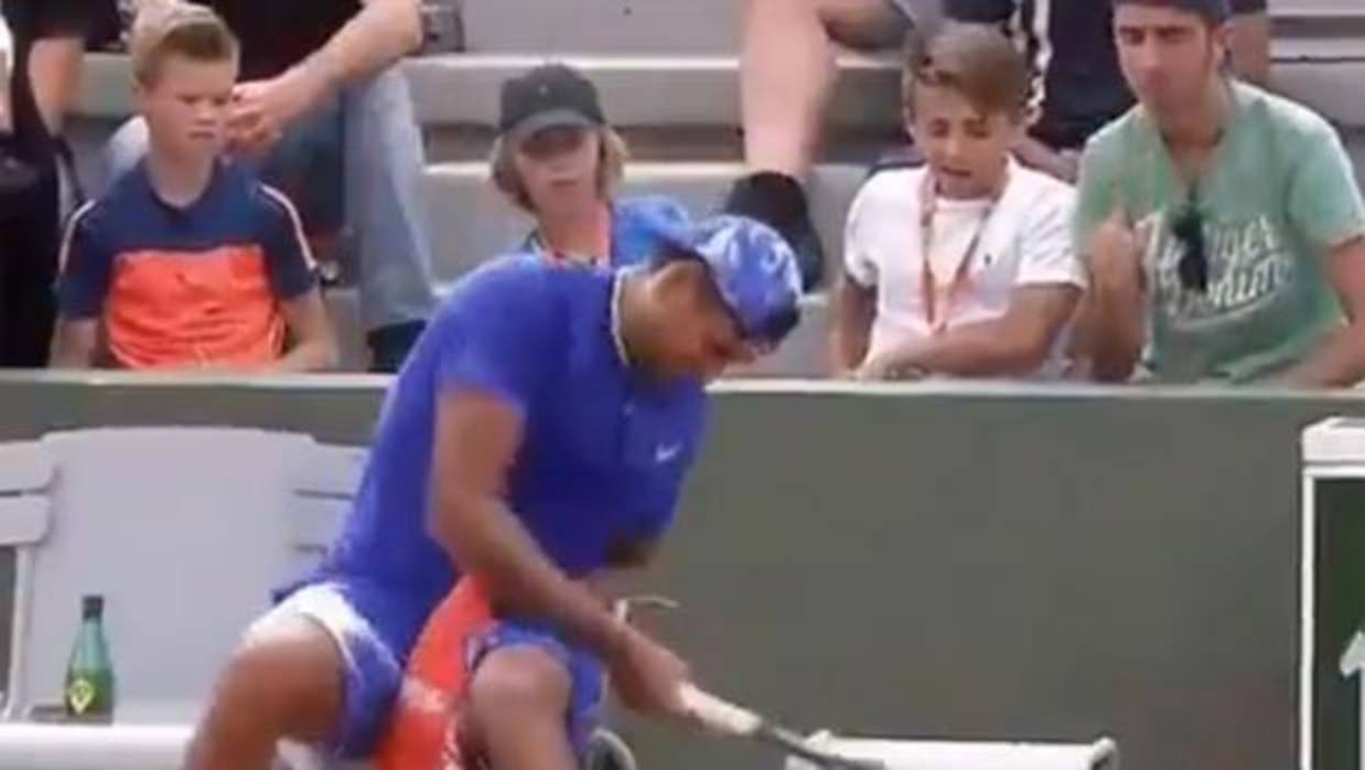 Otro mal ejemplo de Kyrgios en la pista