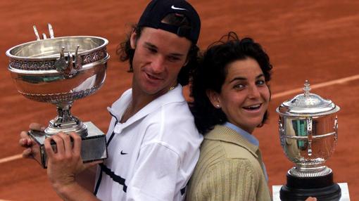 Imagen de 2008 donde el tenis español se coronó en París