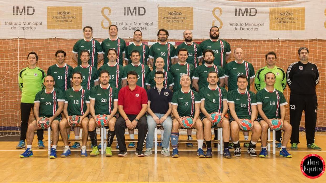 Máxima ilusión en los Veteranos del Balonmano Sevilla por su estreno en el Europeo