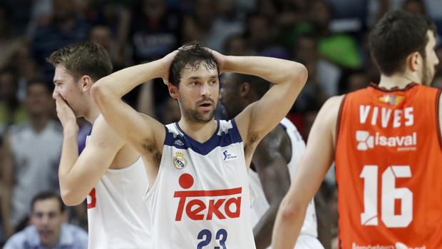 Sergio Llull se lamenta durante un partido de la final