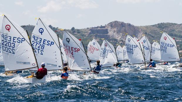 Jordi Lladó se coloca líder del Campeonato de España de Optimist