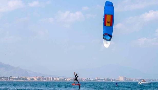 Alejandro Climent, campeón de la Copa de España de Fórmula Kite 2017