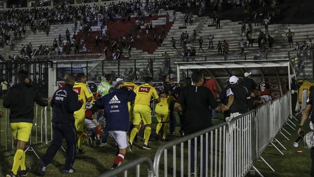 Un muerto y tres heridos tras el derbi Vasco da Gama-Flamengo