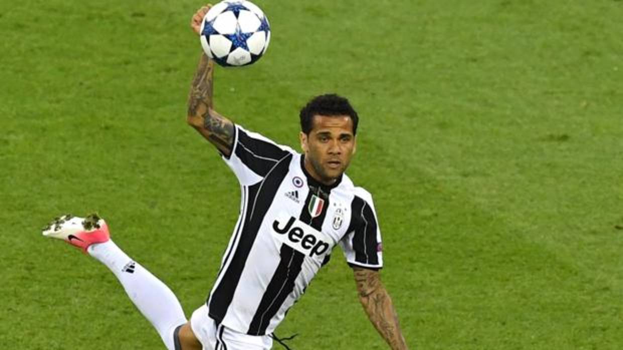 Dani Alves llama mentiroso a Bartomeu