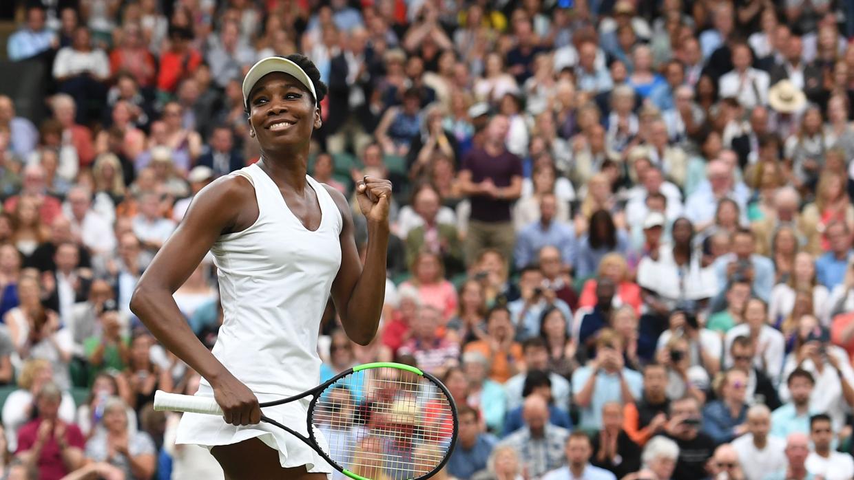 Venus celebra su pase a las semifinales de Wimbledon