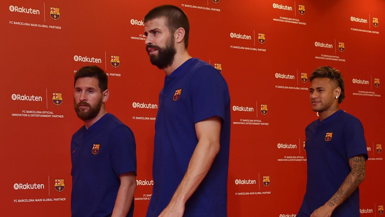 Gerard Piqué junto a Messi y Neymar