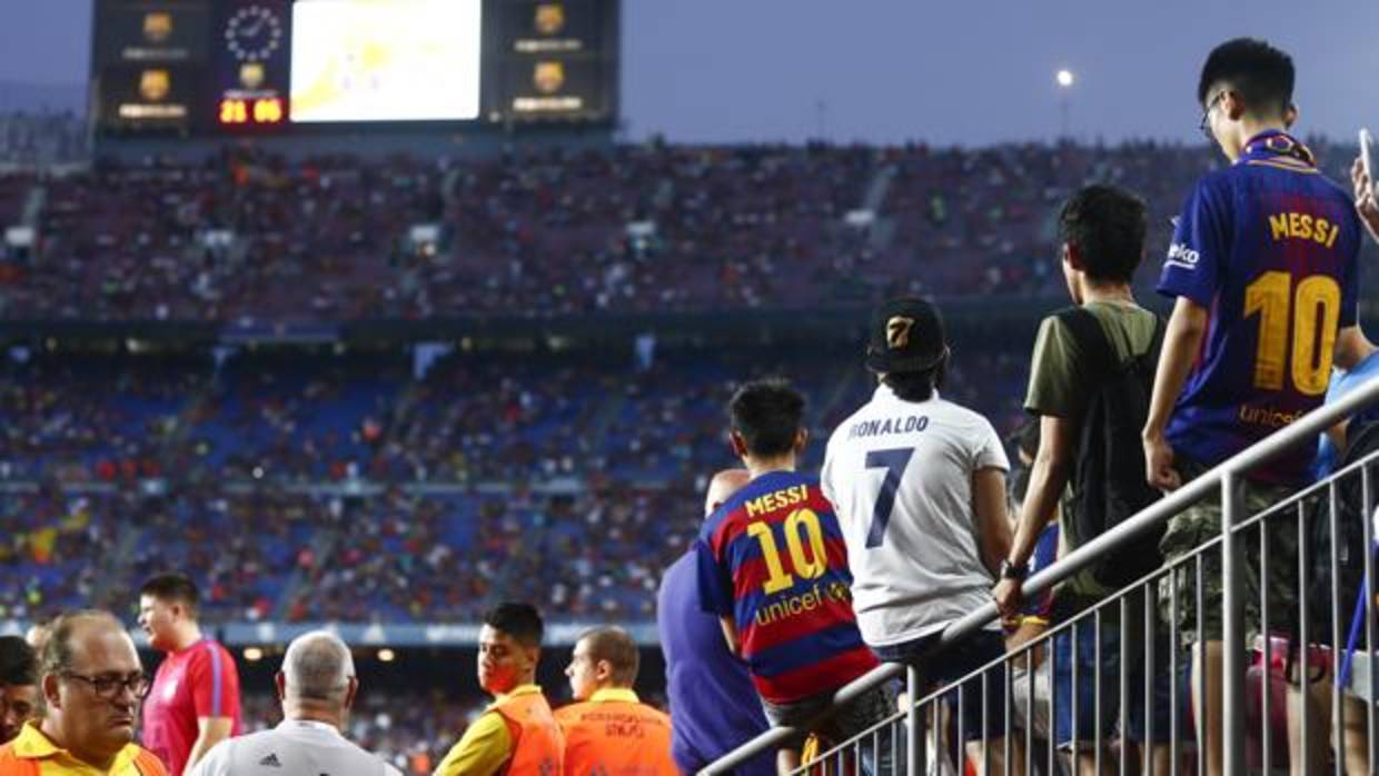 El Camp Nou acogió más madridistas que nunca