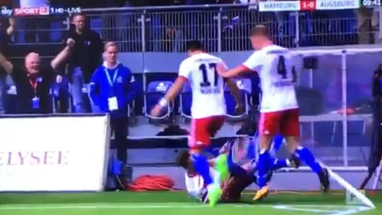 Nicolai Müller cae lesionado después de celebrar su gol