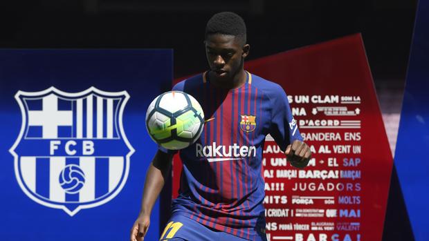 Dembélé hace el ridículo en su presentación