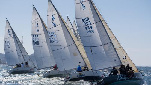 El viento se alía con la primera jornada del Trofeo Príncipe de Asturias