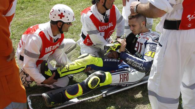 Rossi, otra vez la pierna derecha