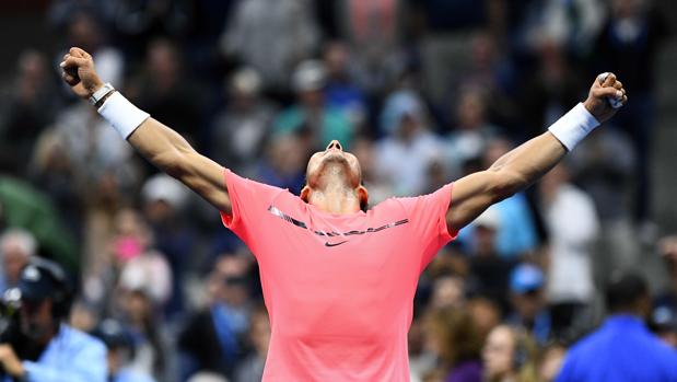 El mejor Nadal pasa a cuartos de final