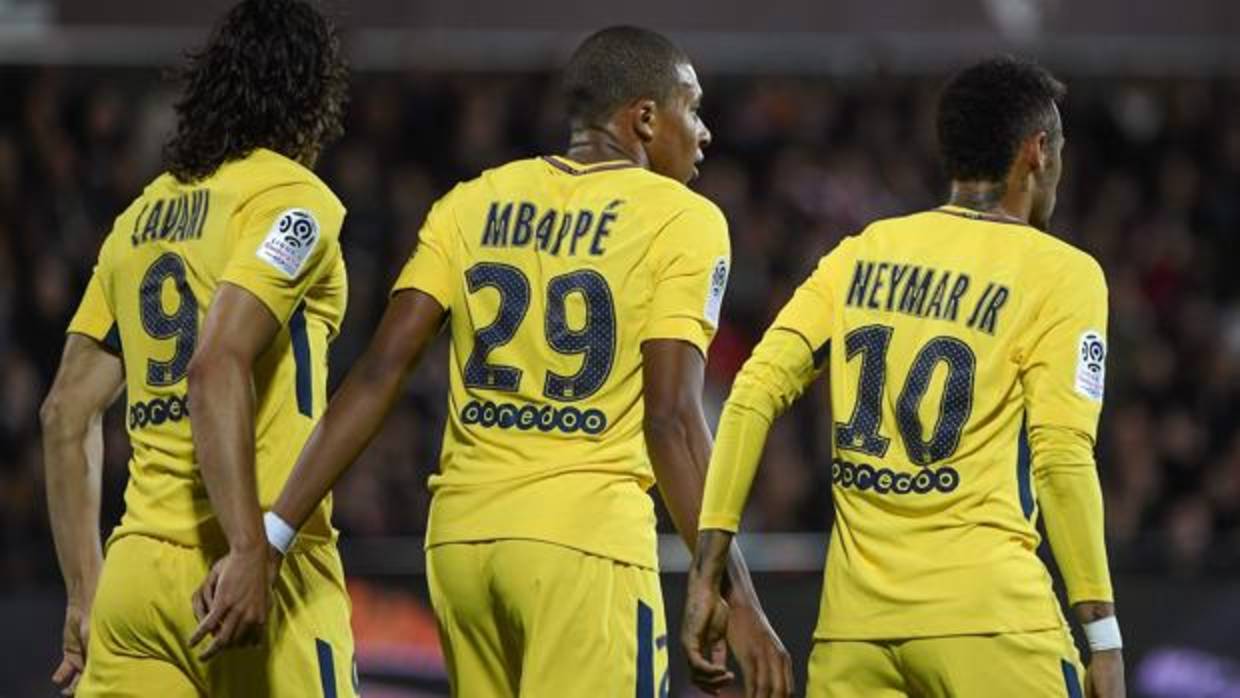 Cavani, Mbappé y Neymar, en el partido ante el Metz