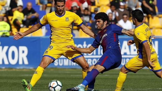 Aleñá se cuela en el recital de Casto