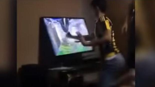 Rompe su televisor por un gol del equipo rival