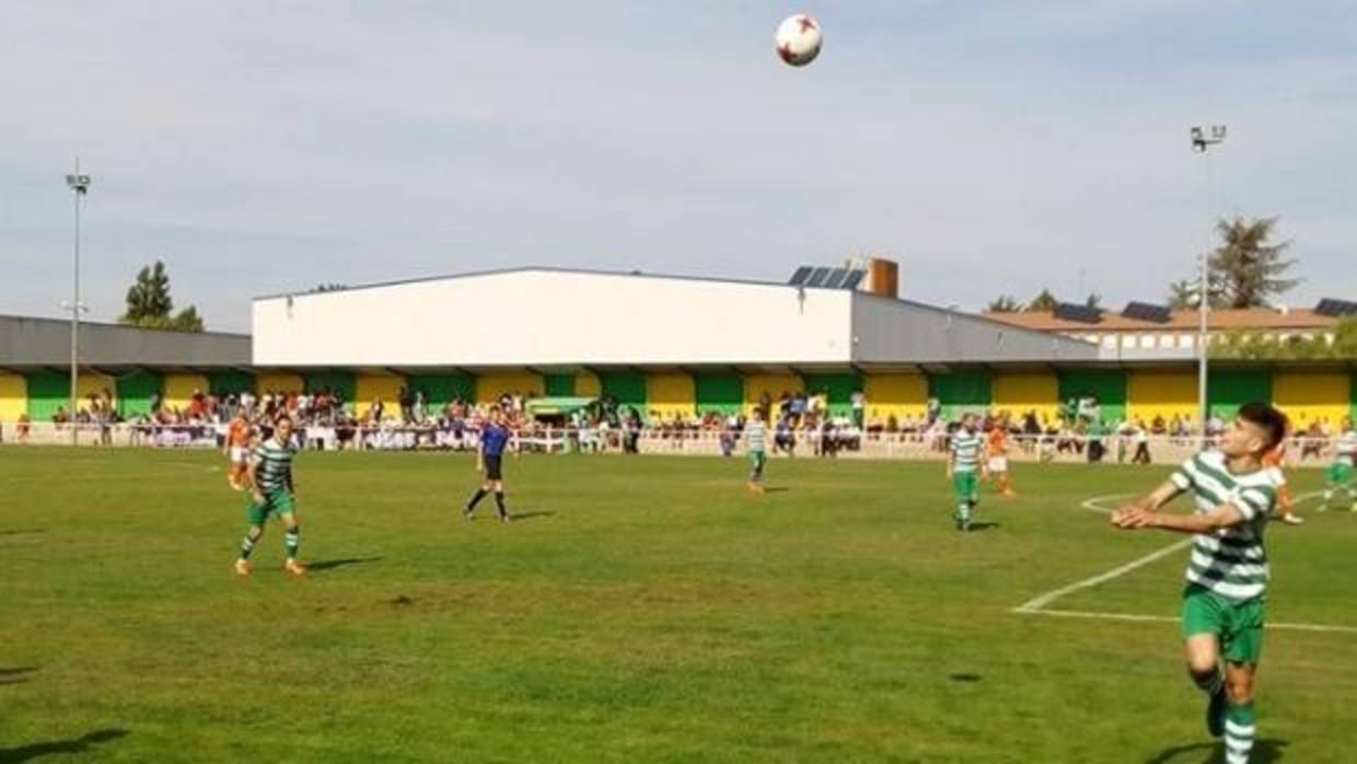 Partido entre el CD Virgen del Camino y el Unionistas jugado este domingo