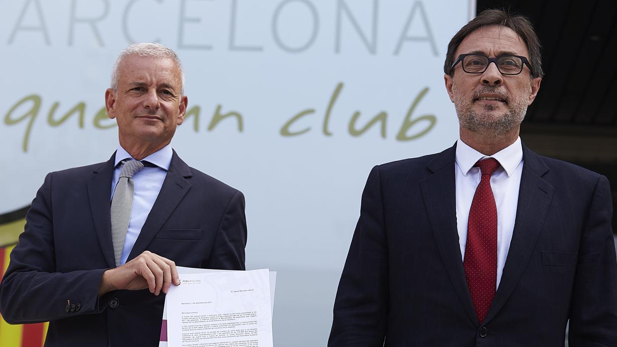 Agustí Benedito, a la derecha, promotor de la moción de censura