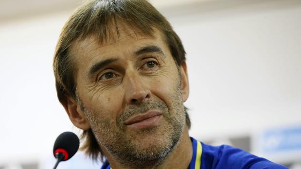 Lopetegui elogia a Busquets: «Transmite pasión»