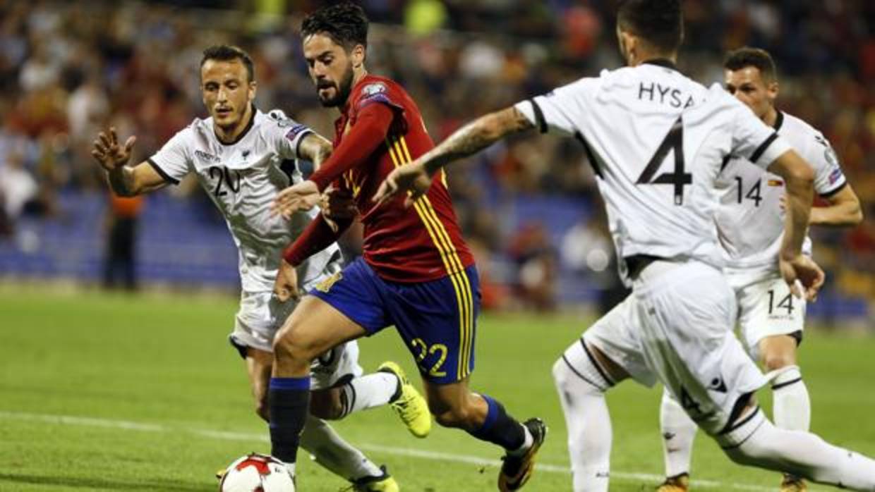 Isco, durante el España-Albania disputado en Alicante