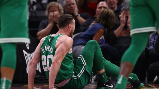 Hayward sufre una fractura en su tobillo izquierdo en su debut con los Celtics