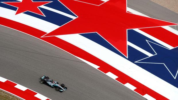 Hamilton domina en Texas