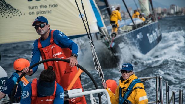 El viento de Levante saca a la flota del Mediterráneo