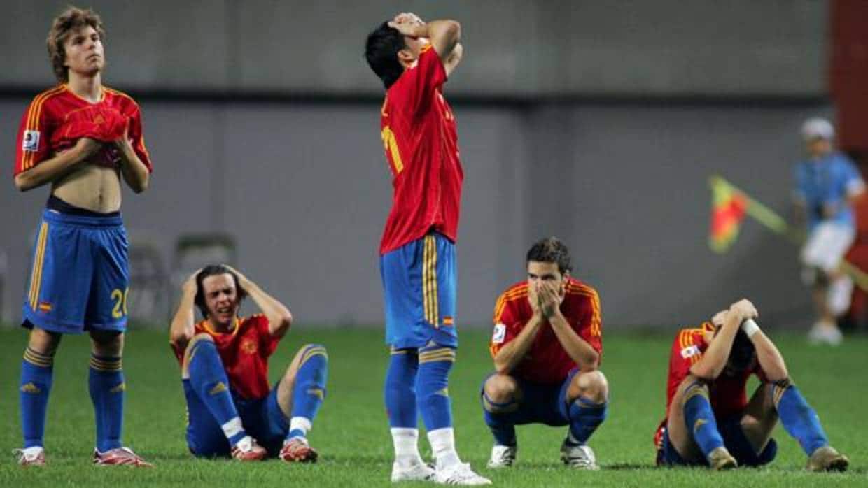 Illaramendi, izquierda, se lamenta tras perder la final del Mundial sub17 de 2007