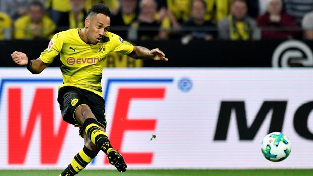 El Dortmund se estrella en Hannover y se despide del liderato