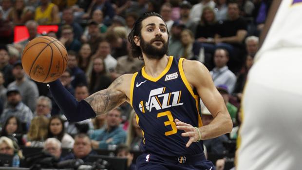 Ricky Rubio dirige la remontada de los Jazz