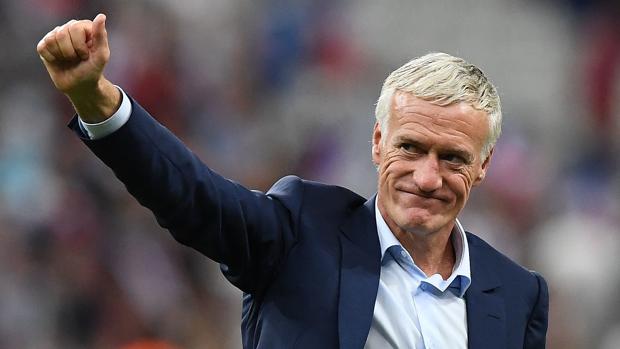 Deschamps prolonga dos años su contrato como seleccionador francés, hasta 2020