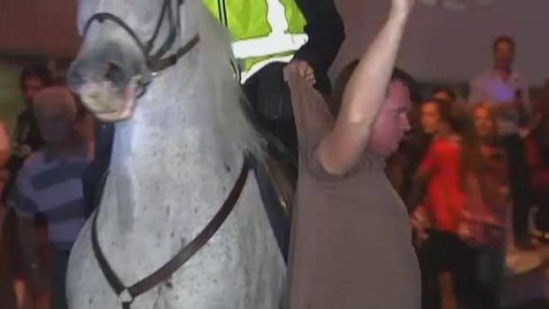 Lamentable comportamiento de aficionados del Spartak en los alrededores del Sánchez Pizjuán